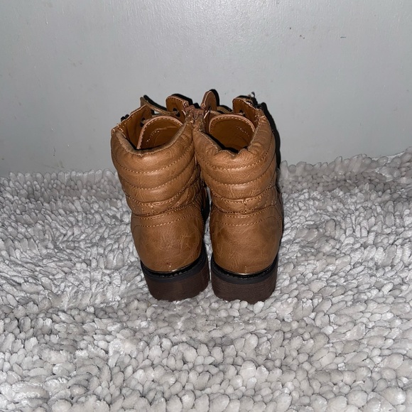 nwot studded boots - Picture 4 of 12